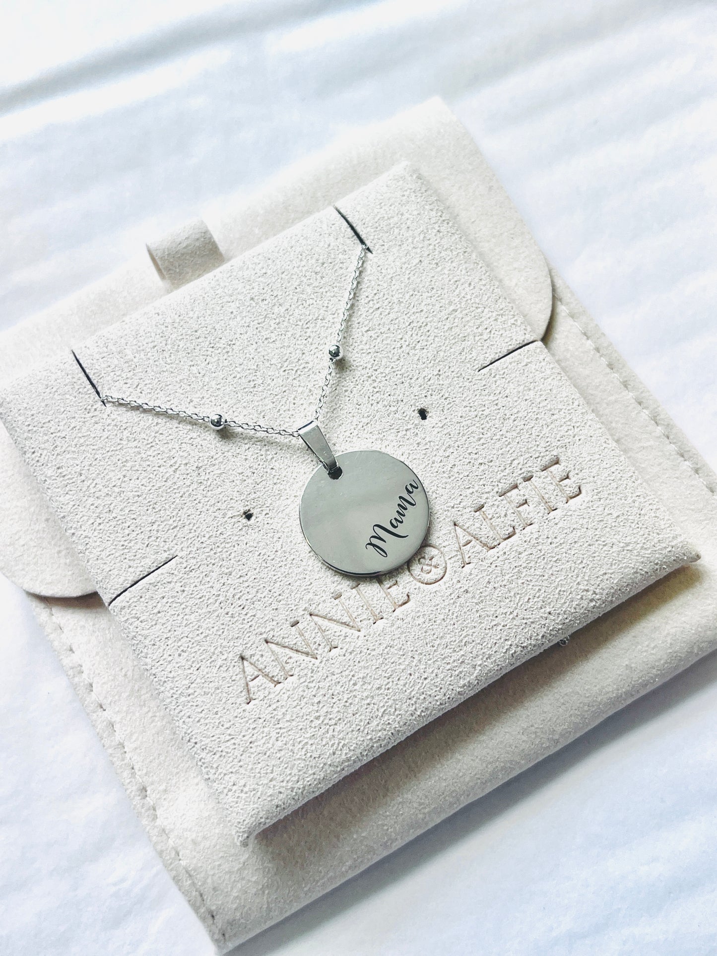Mama Necklace