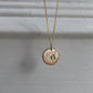 Écriture manuscrite pour enfants sur collier