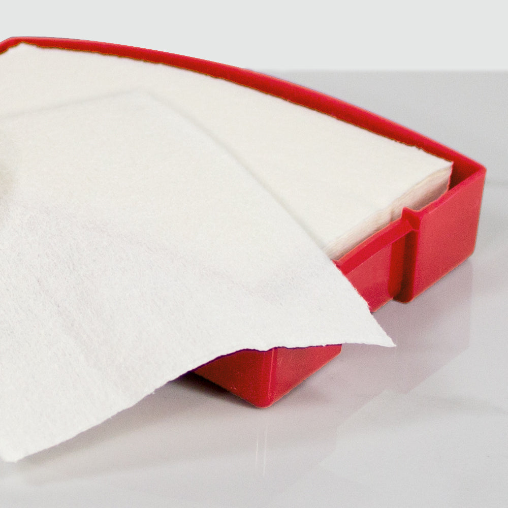 Jewellery cleaning wipes